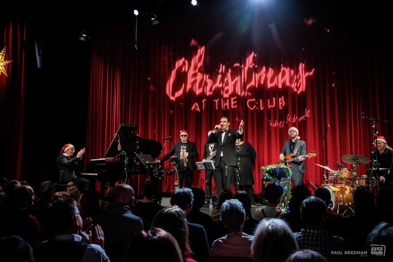 2023 21 21 // Christmas at the Club mit Teddy Schmacht